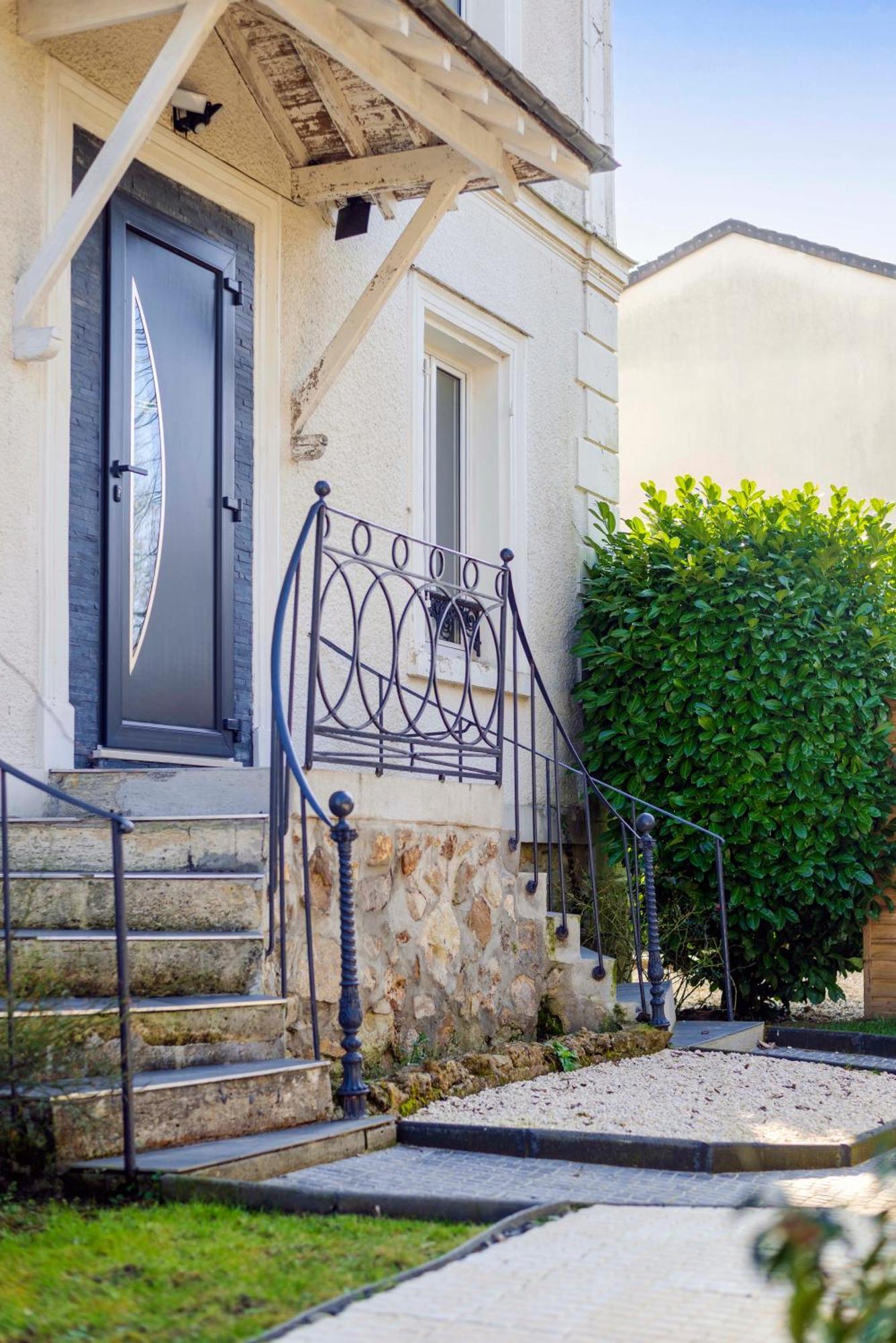 Jungle - Magnifique Avec Parking Prive - Paris-disney & Cdg A 25 Minutes Appartement Pomponne